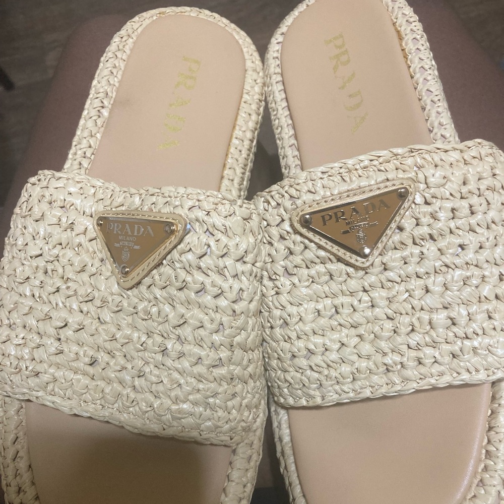 Prada beige crotchet slides - Picture 1 of 4